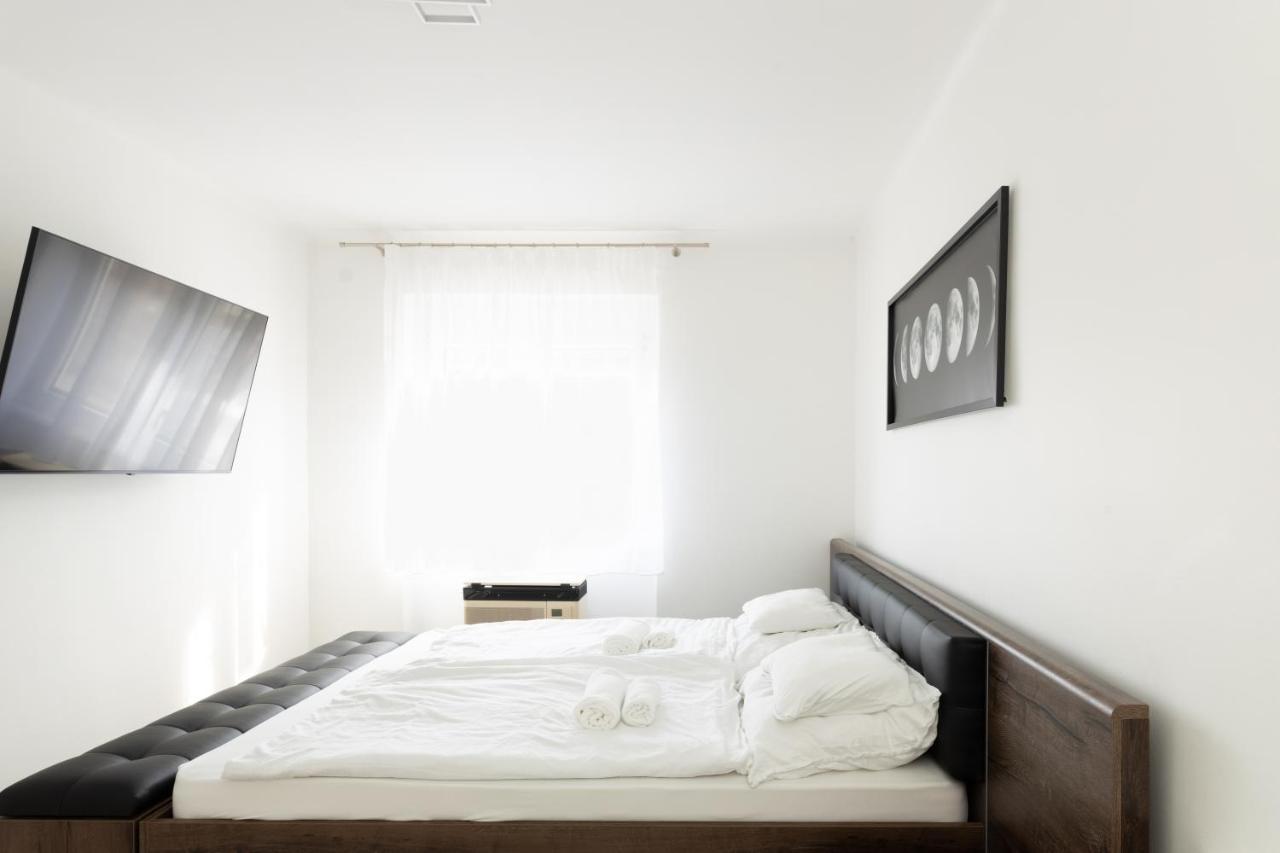Ferienwohnung Smart Square With Free Parking Debrecen Exterior foto