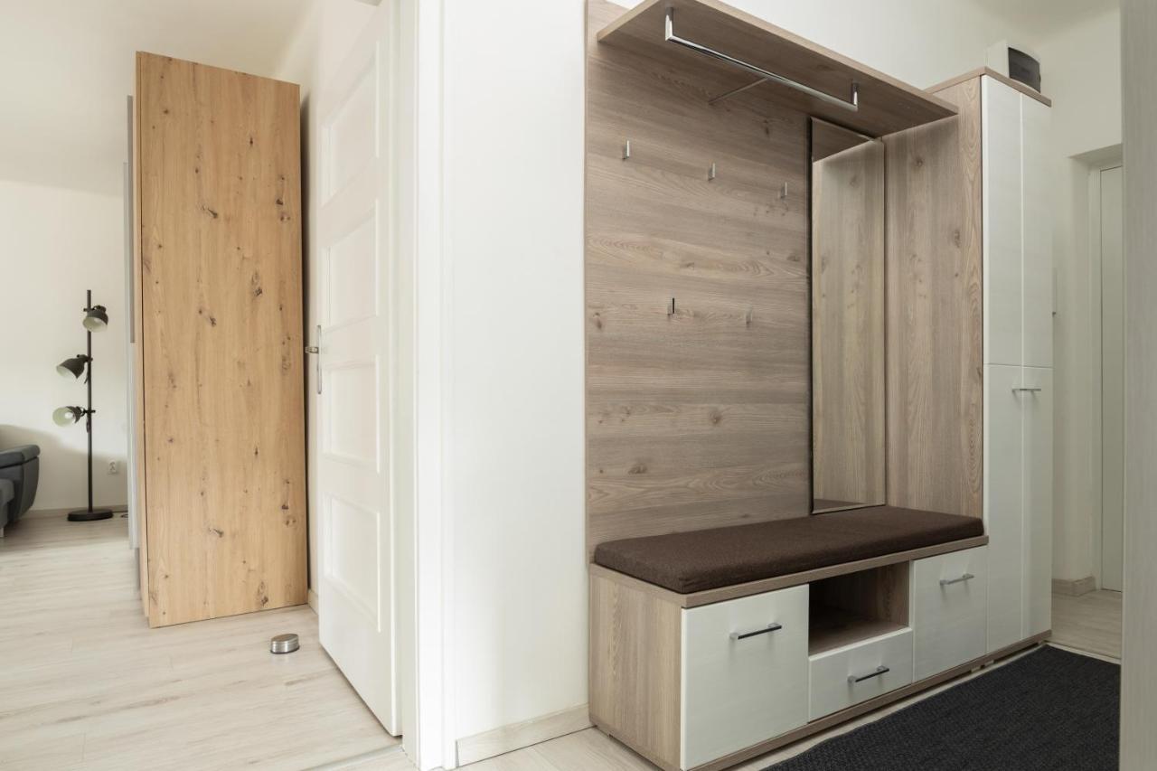Ferienwohnung Smart Square With Free Parking Debrecen Exterior foto